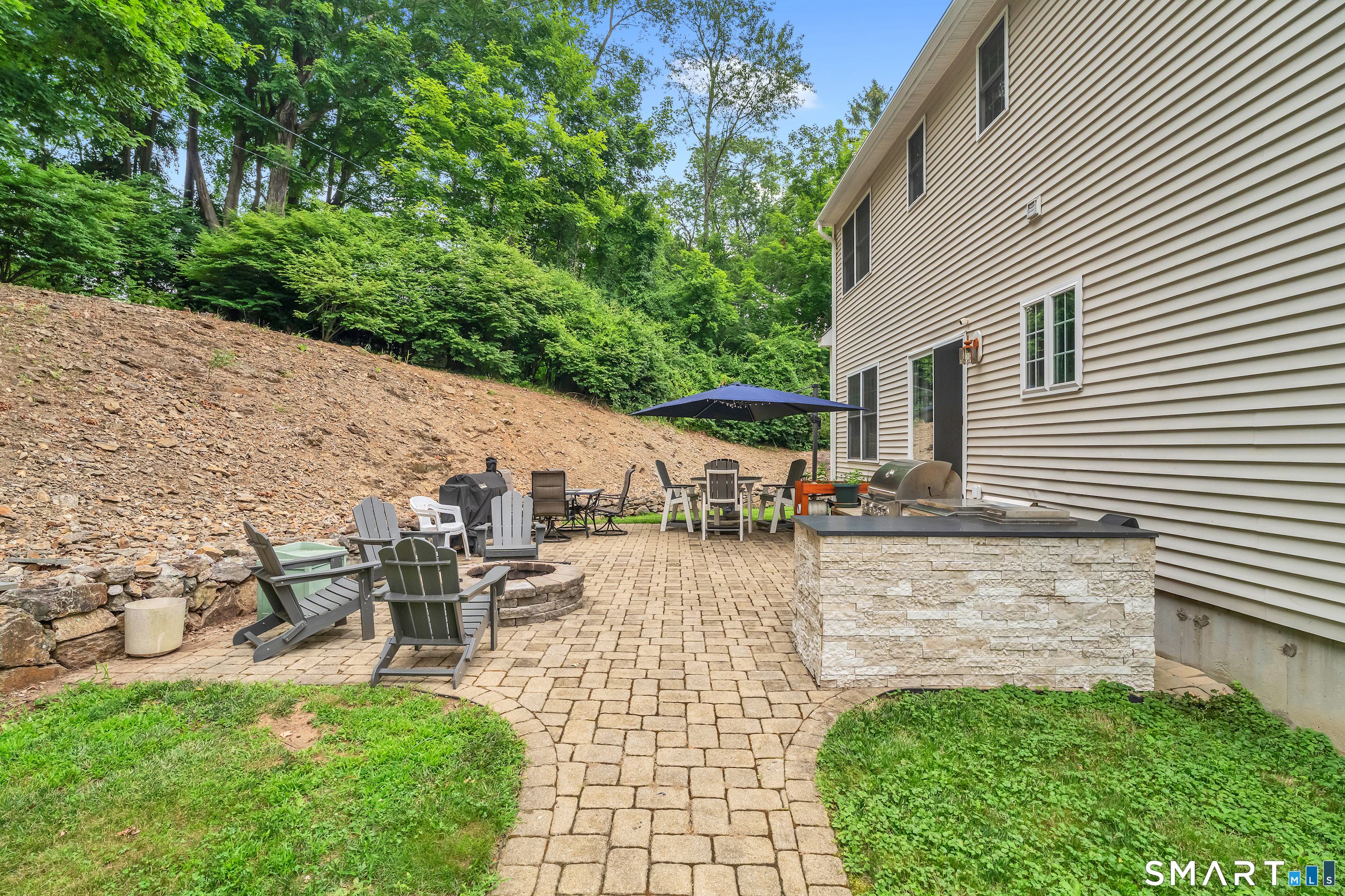 261 Twin Lakes Road North Branford CT 06471
