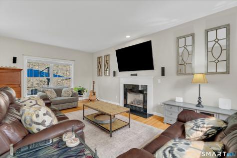 261 Twin Lakes Road North Branford CT 06471