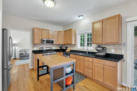 261 Twin Lakes Road North Branford CT 06471