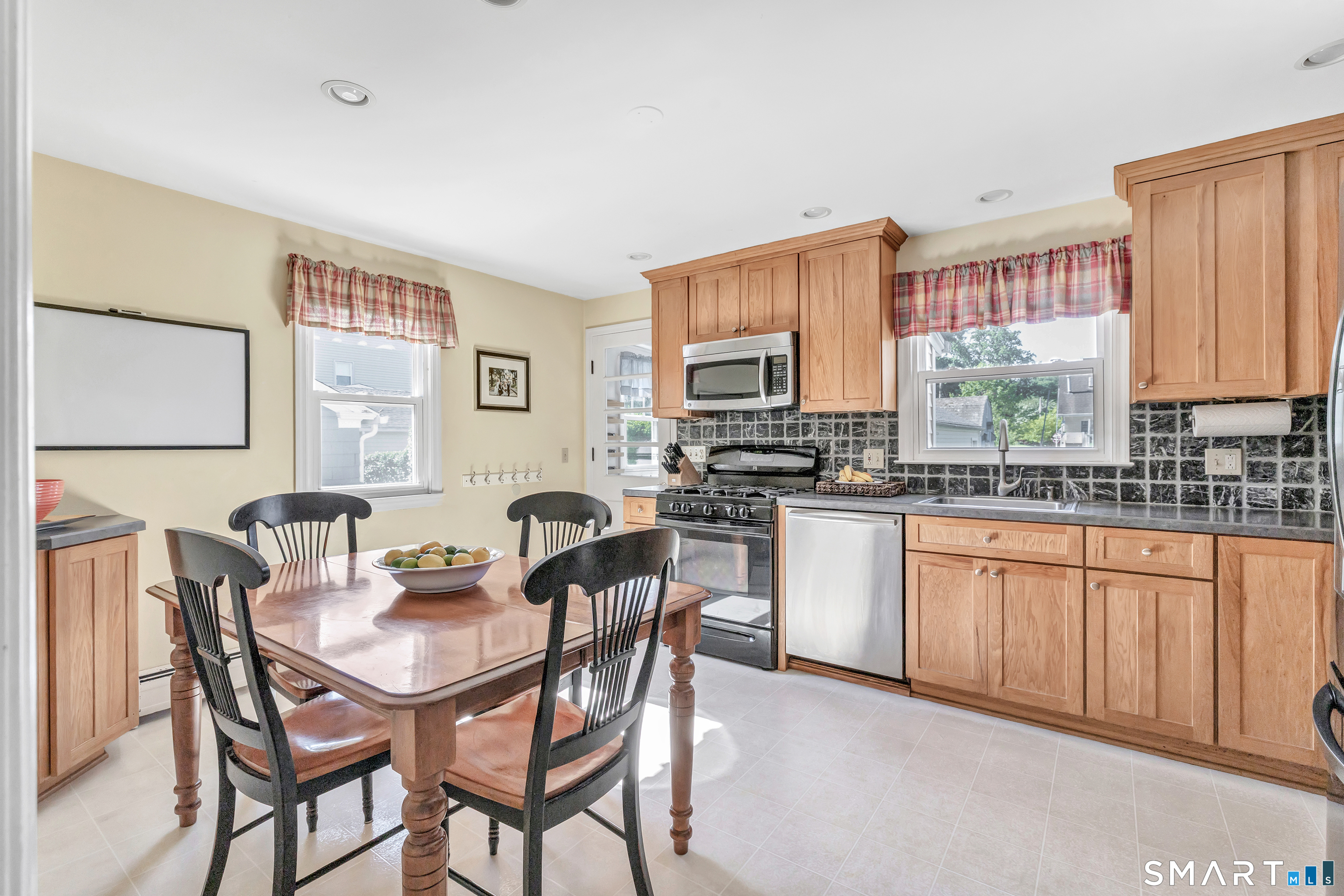 15 Evelyn Street Trumbull CT 06611