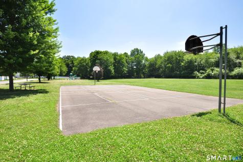 30 Hampden Place Windsor CT 06095