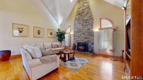 44 Chippenwood Lane Bristol CT 06010