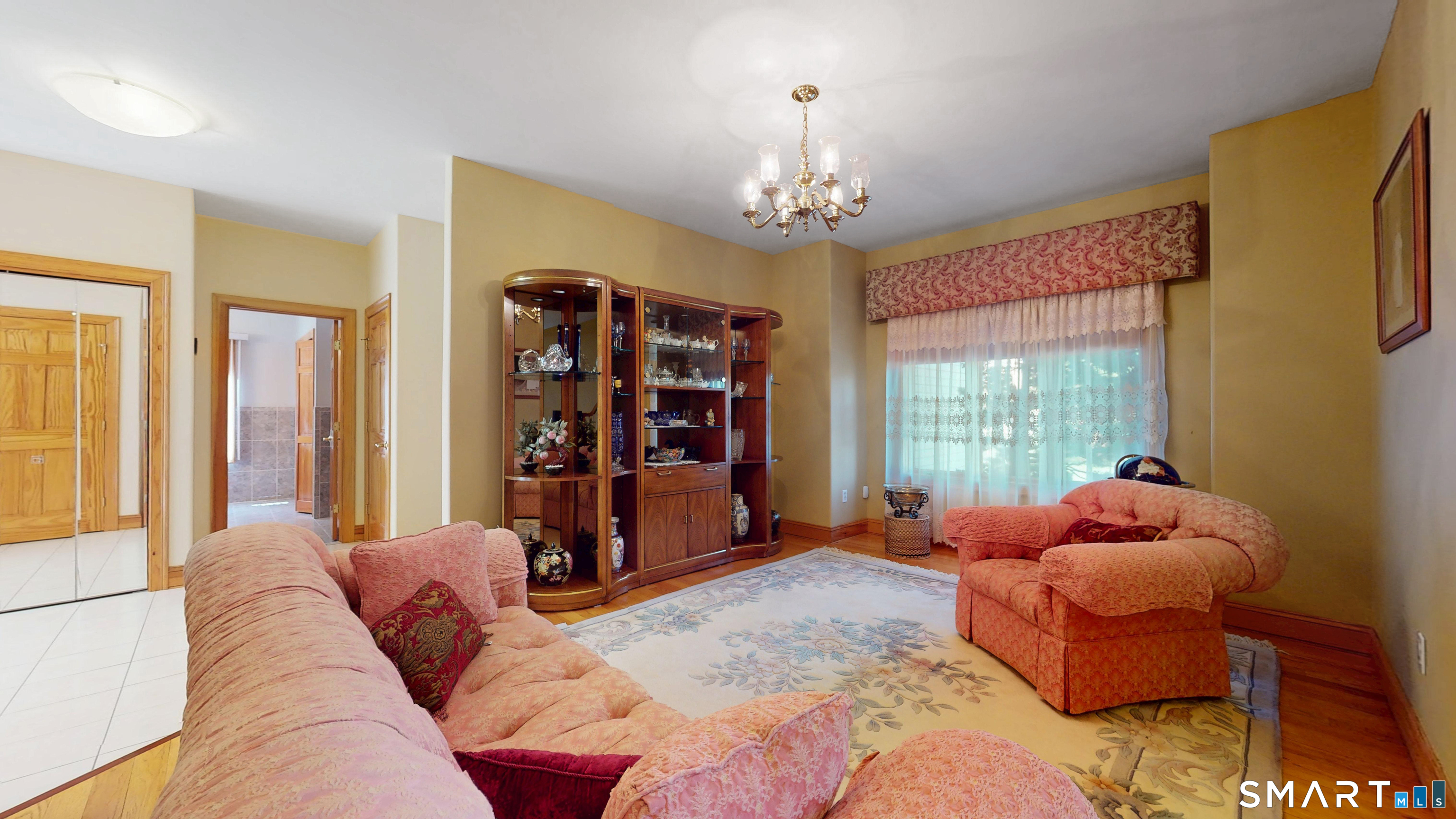 44 Chippenwood Lane Bristol CT 06010