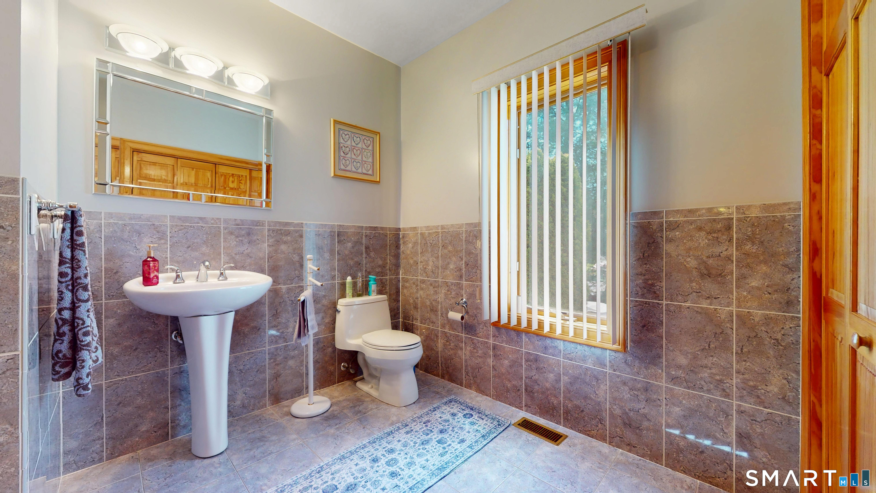 44 Chippenwood Lane Bristol CT 06010