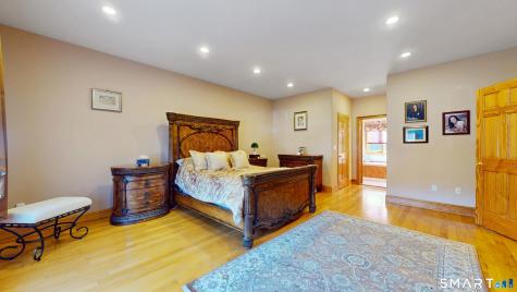44 Chippenwood Lane Bristol CT 06010