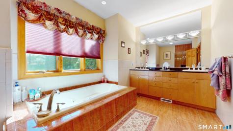 44 Chippenwood Lane Bristol CT 06010