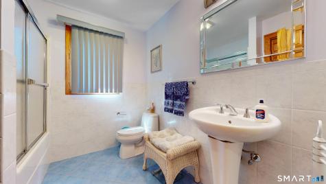 44 Chippenwood Lane Bristol CT 06010