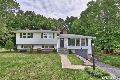 2 Northwood Drive Middlebury CT 06762