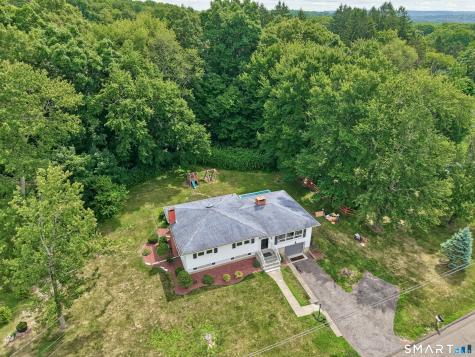 2 Northwood Drive Middlebury CT 06762