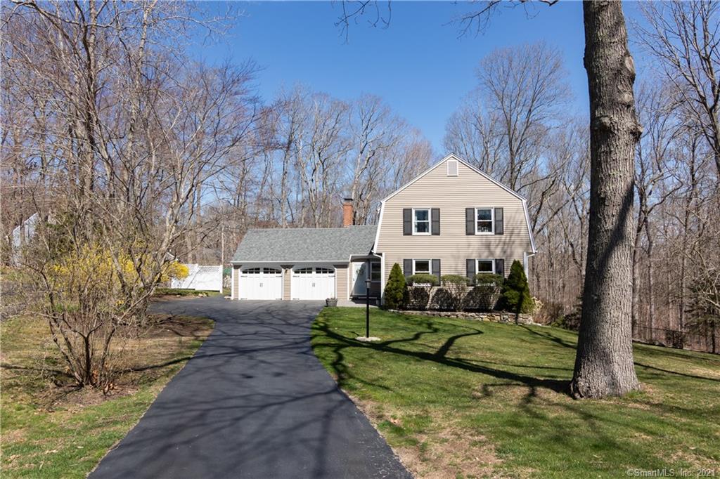 21 Colonial Drive Clinton CT 06413