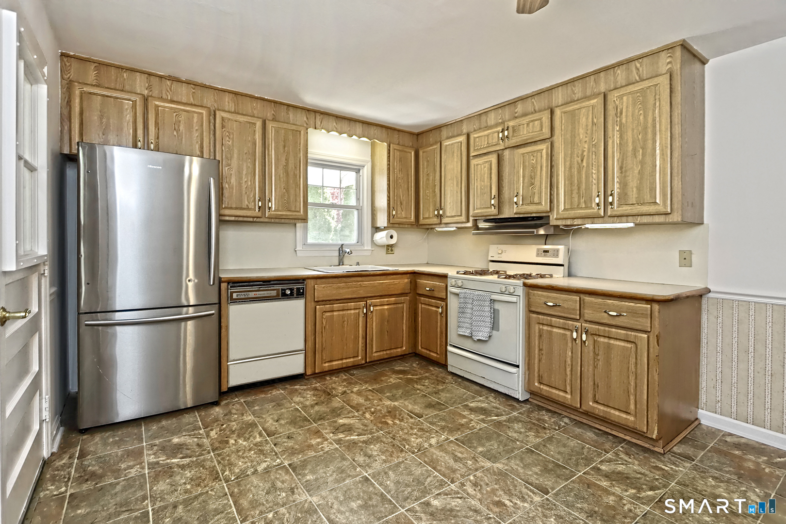 15 Locust Street Milford CT 06461