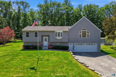 59 Oakwood Boulevard Plainfield CT 06374