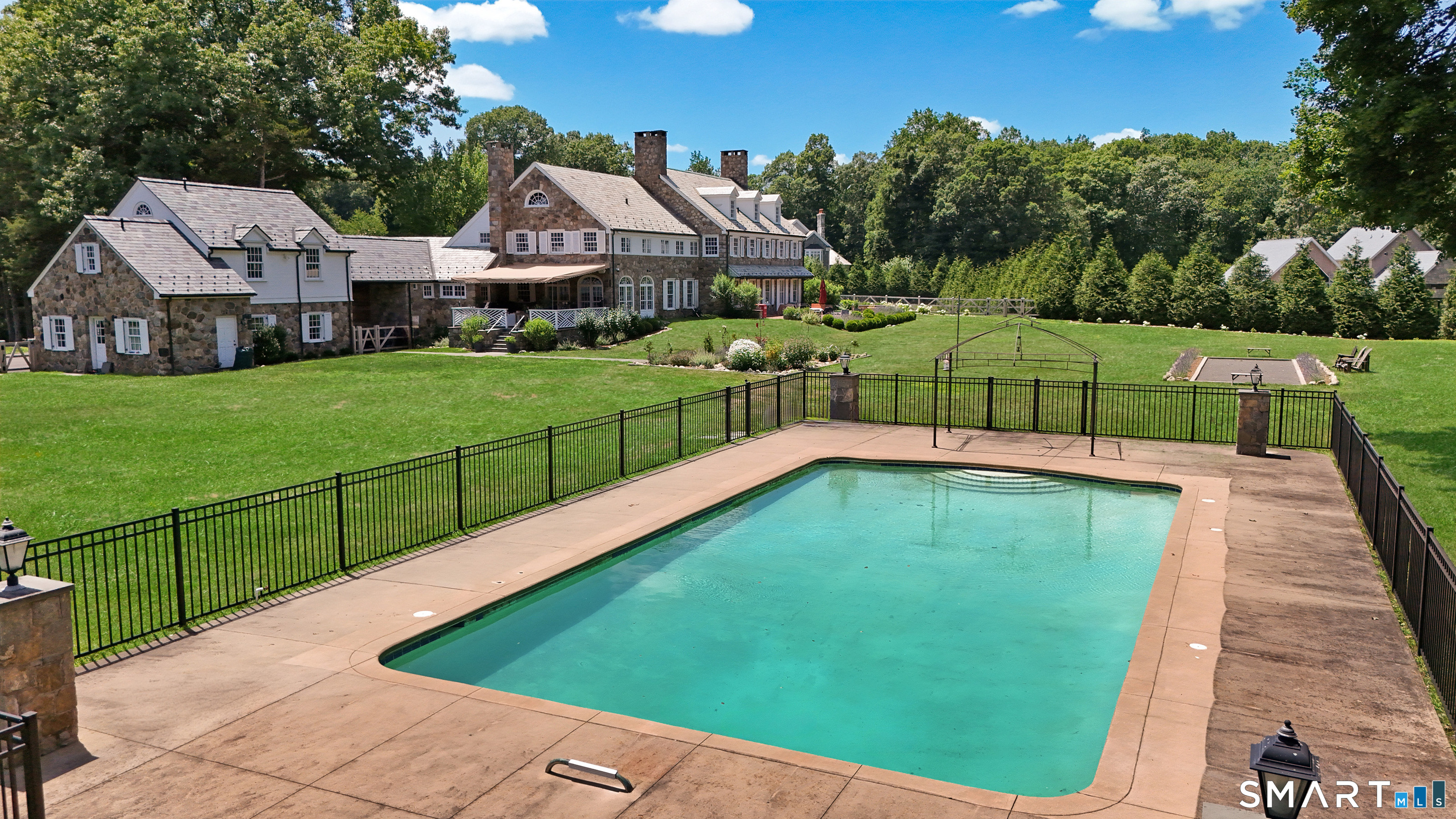 78 & 92 Pastures Lane New Canaan CT 06840