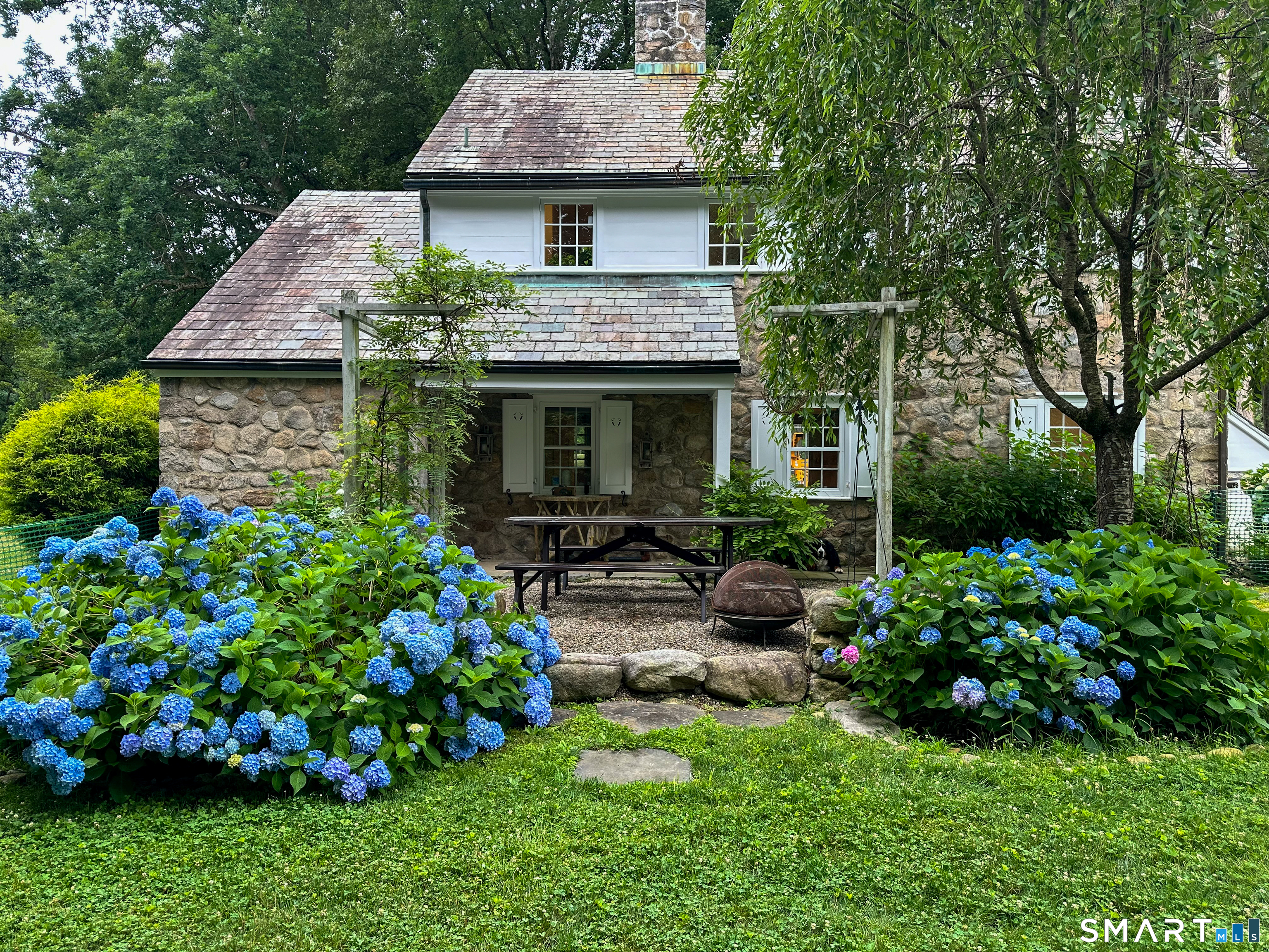 78 & 92 Pastures Lane New Canaan CT 06840