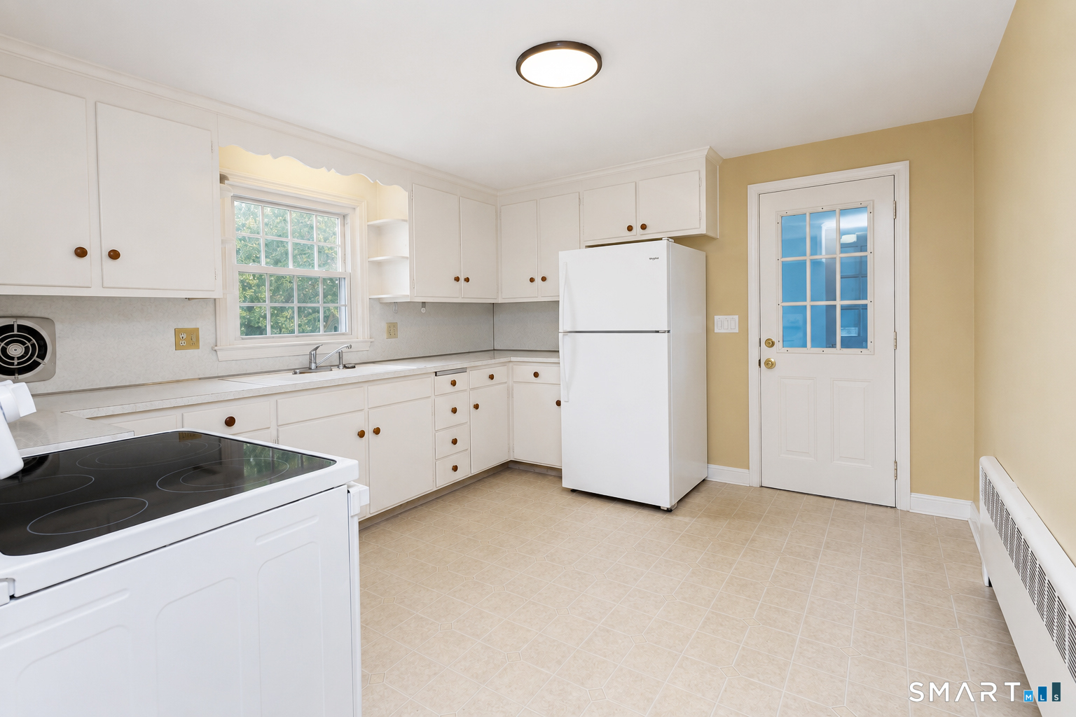 24 Sandhurst Drive West Hartford CT 06107