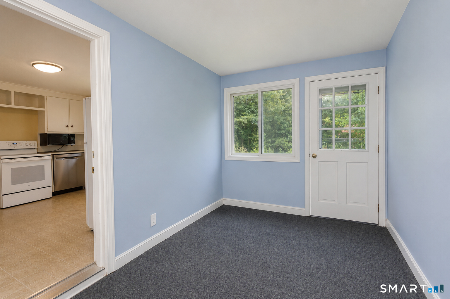 24 Sandhurst Drive West Hartford CT 06107