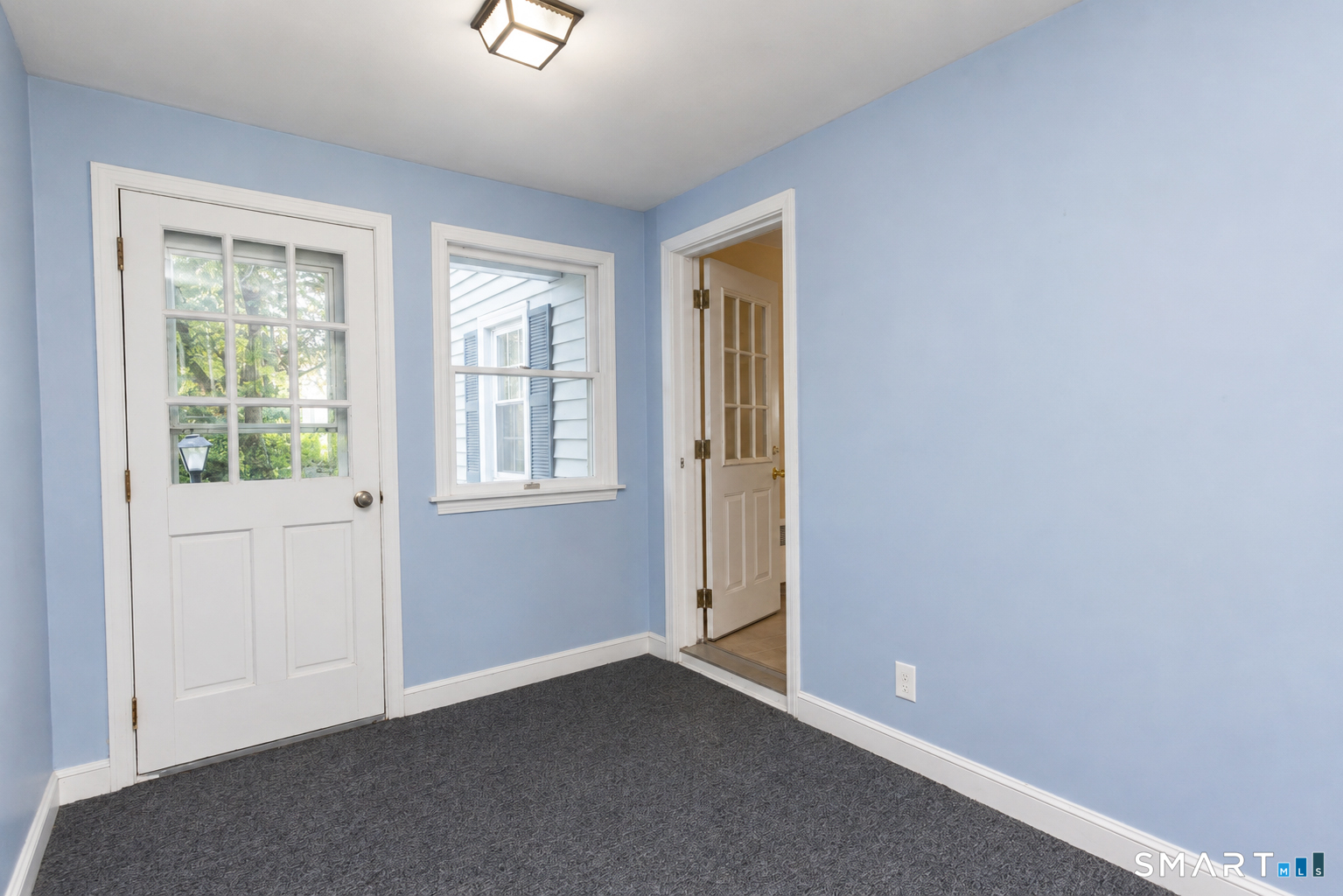 24 Sandhurst Drive West Hartford CT 06107