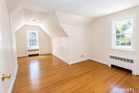 24 Sandhurst Drive West Hartford CT 06107