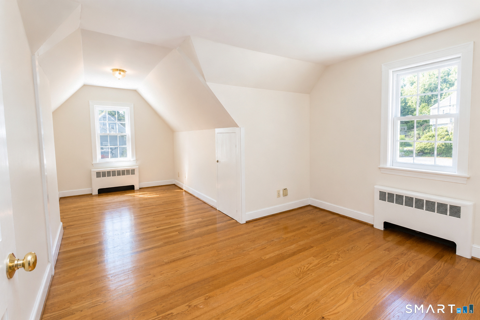 24 Sandhurst Drive West Hartford CT 06107