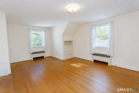 24 Sandhurst Drive West Hartford CT 06107