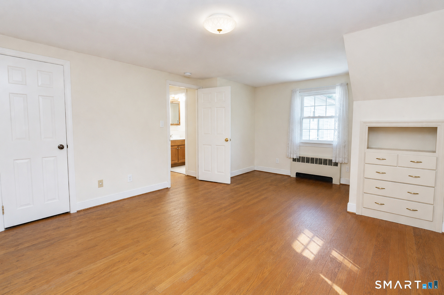 24 Sandhurst Drive West Hartford CT 06107
