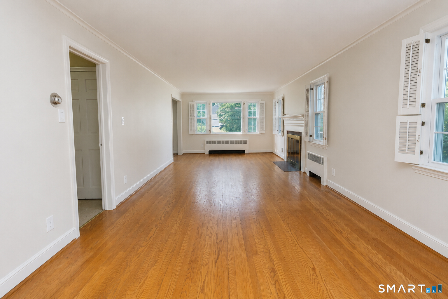 24 Sandhurst Drive West Hartford CT 06107