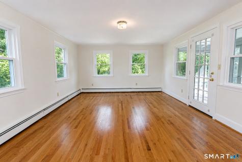 24 Sandhurst Drive West Hartford CT 06107