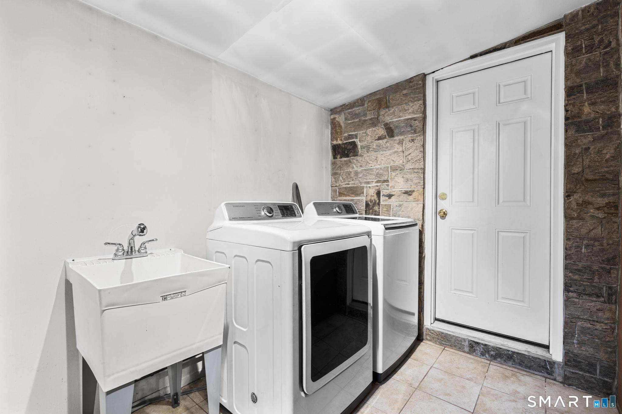 368 Hamilton Avenue Watertown CT 06795