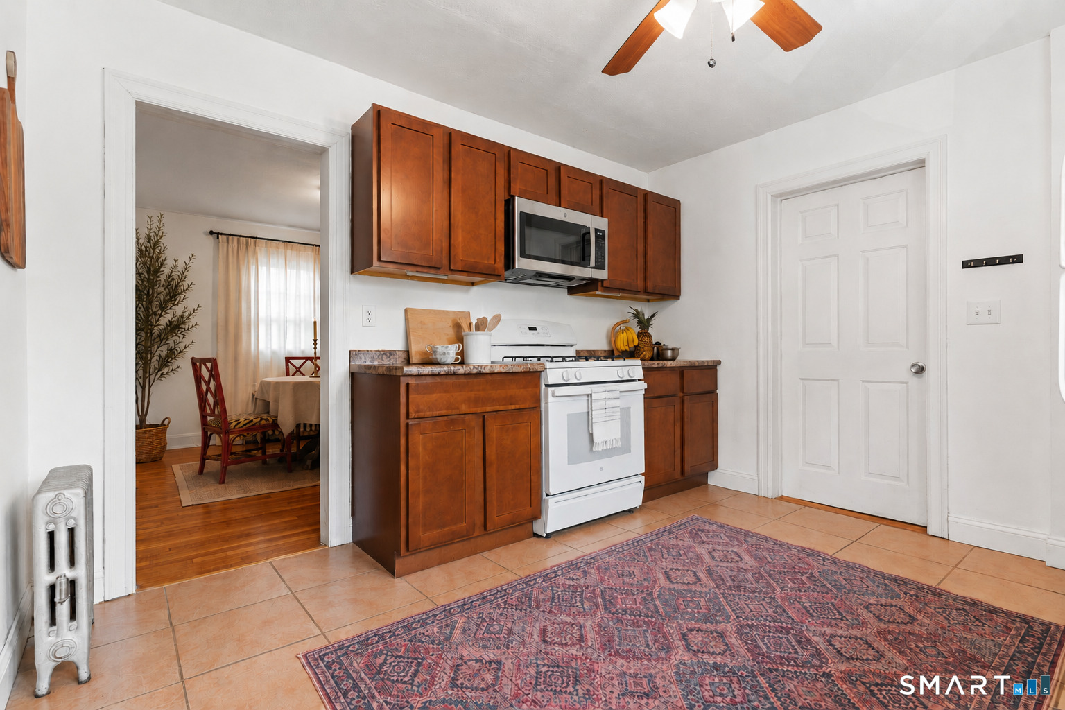 47 Tuttle Place East Haven CT 06512