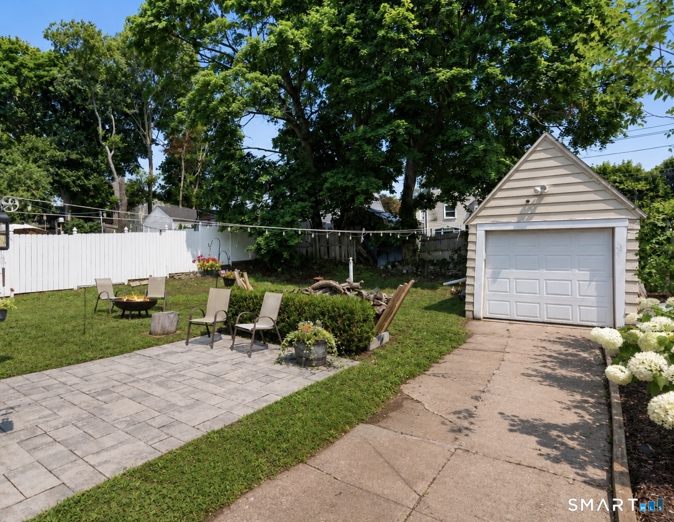 47 Tuttle Place East Haven CT 06512