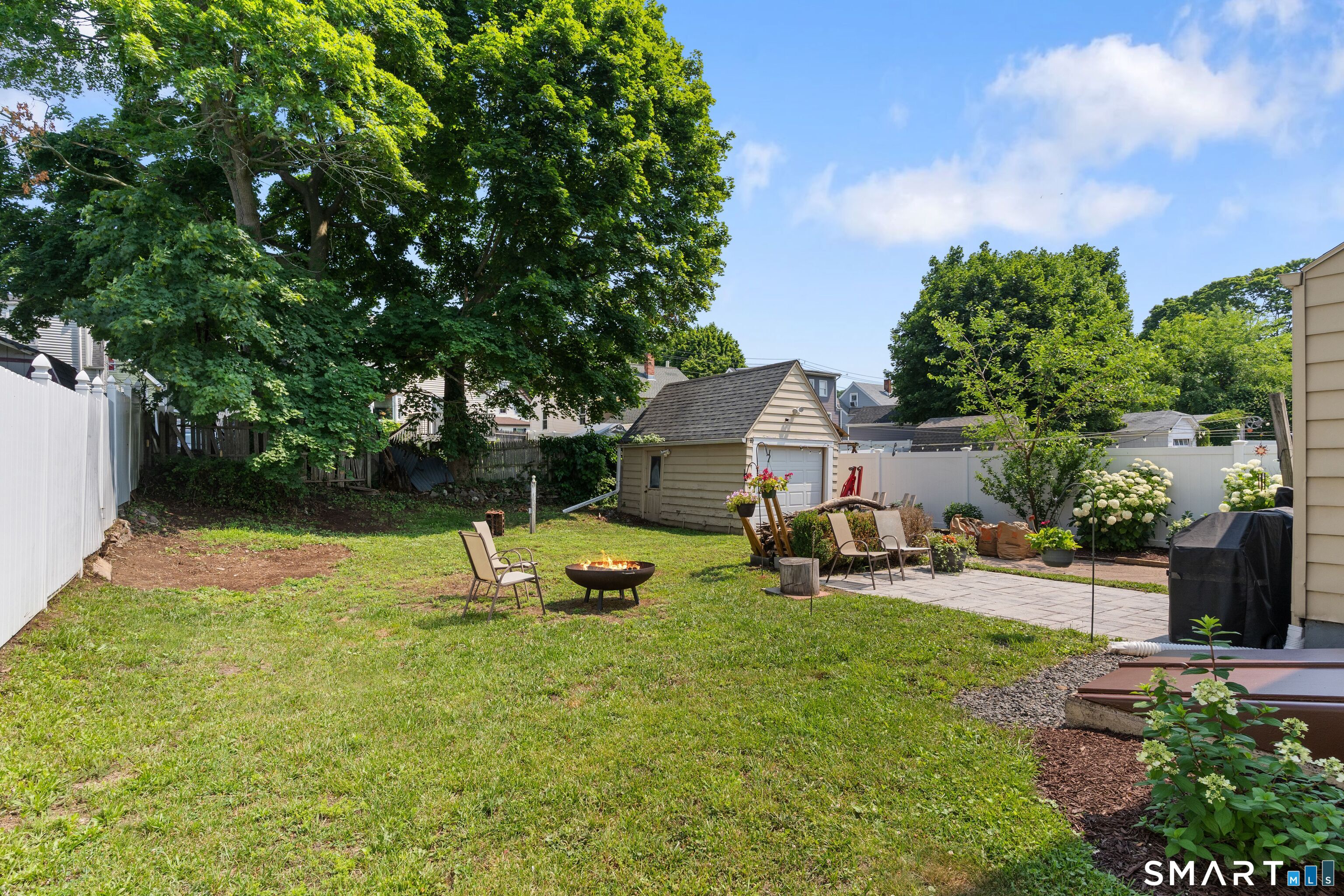 47 Tuttle Place East Haven CT 06512