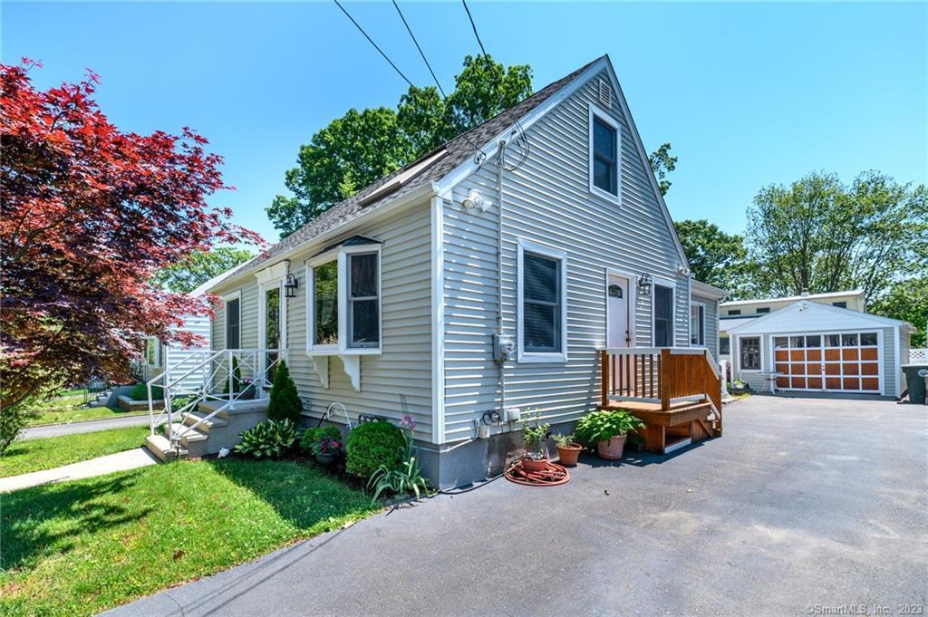 18 Eastern Parkway Milford CT 06460