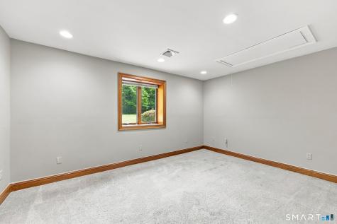 467 Somers Road Ellington CT 06029
