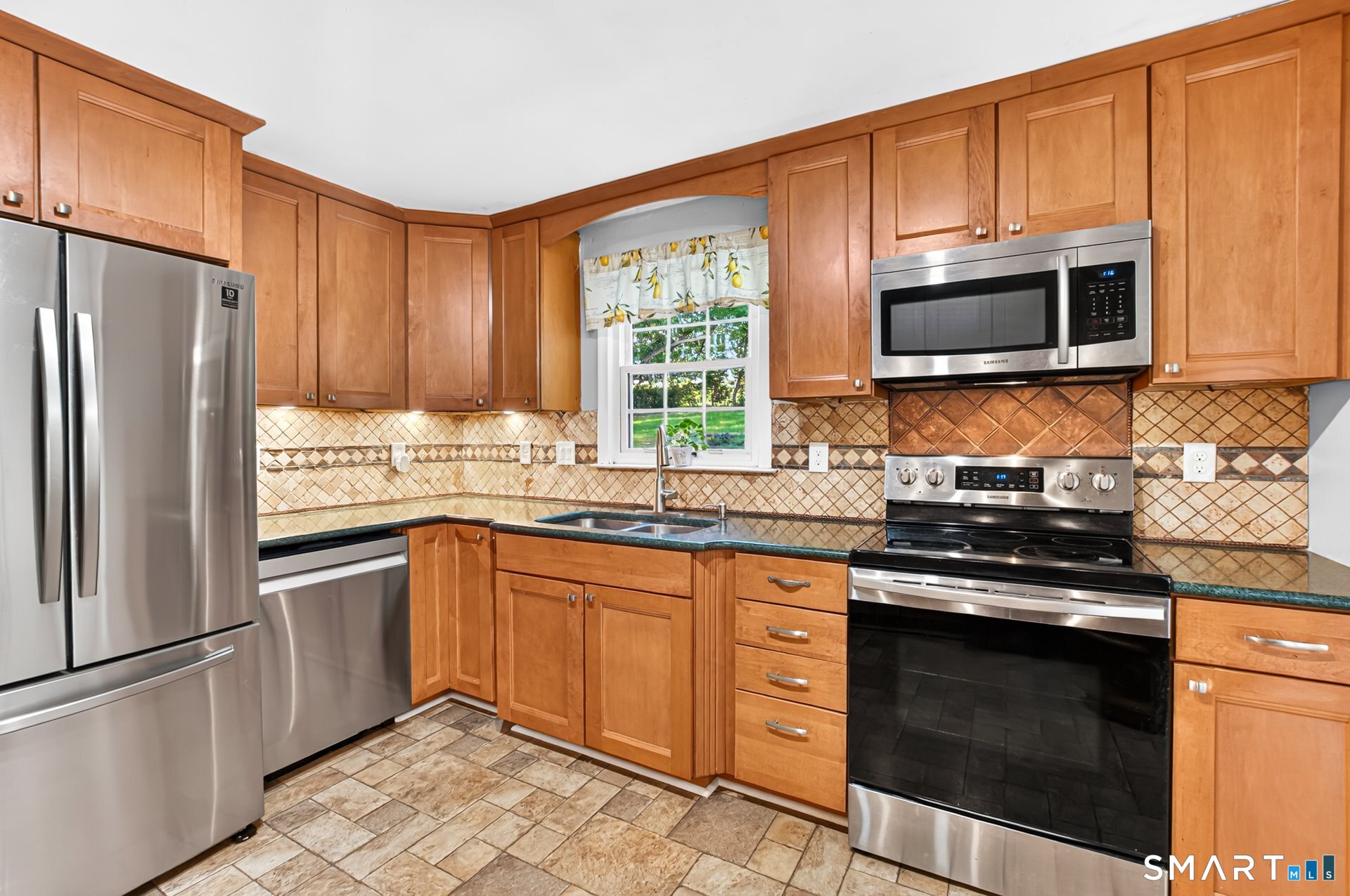 5 Pennywhistle Road East Granby CT 06026