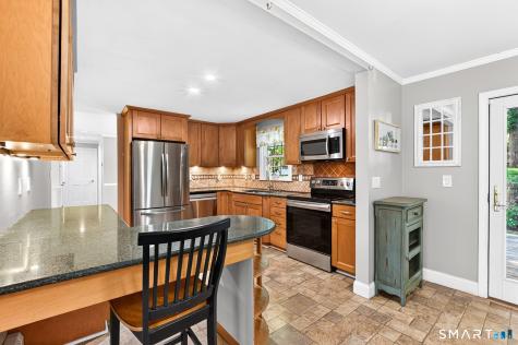 5 Pennywhistle Road East Granby CT 06026