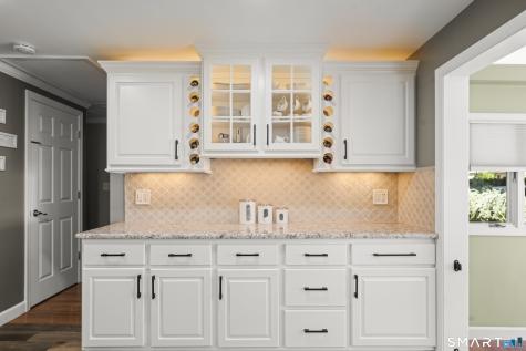 18 Saint James Avenue Enfield CT 06082