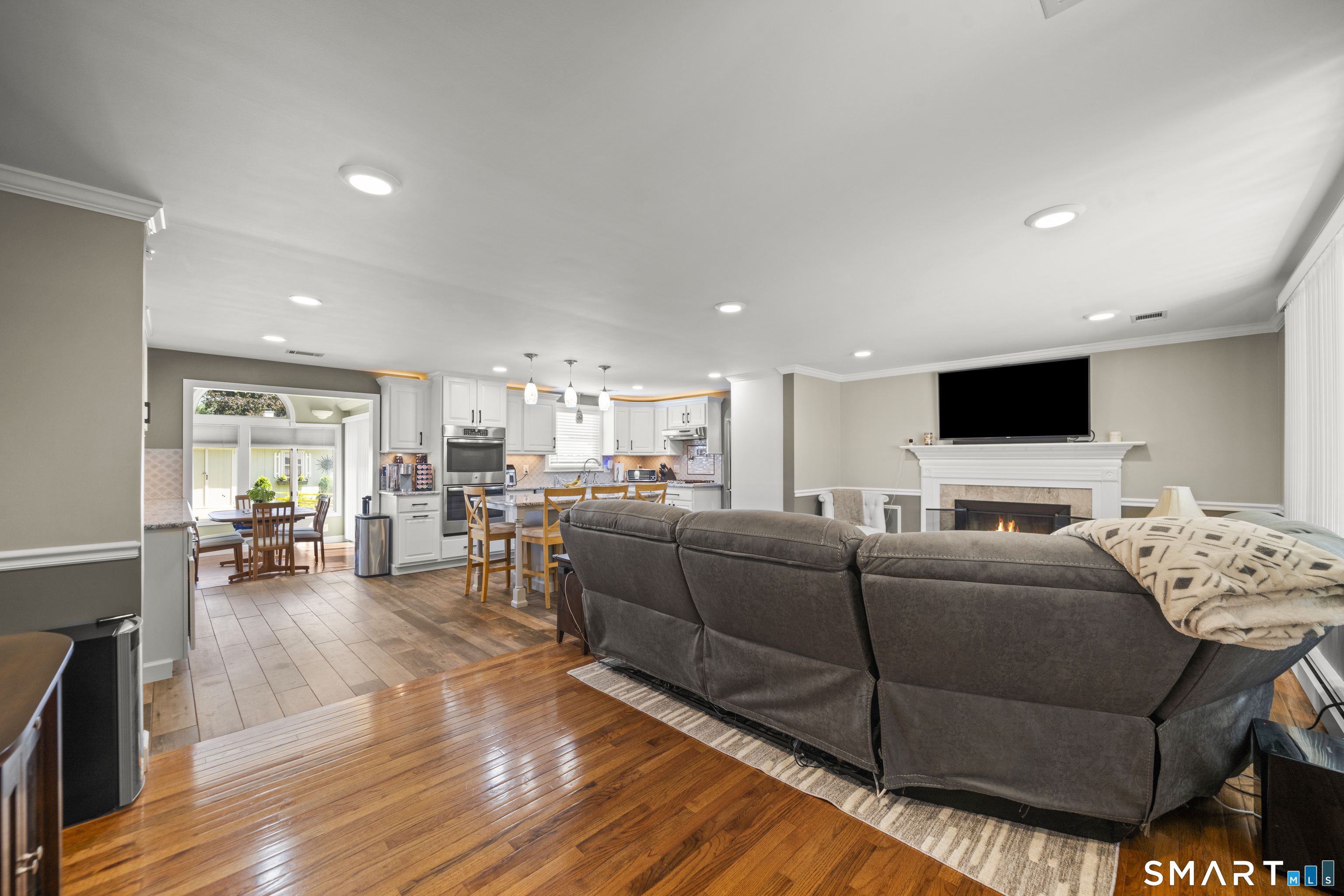 18 Saint James Avenue Enfield CT 06082