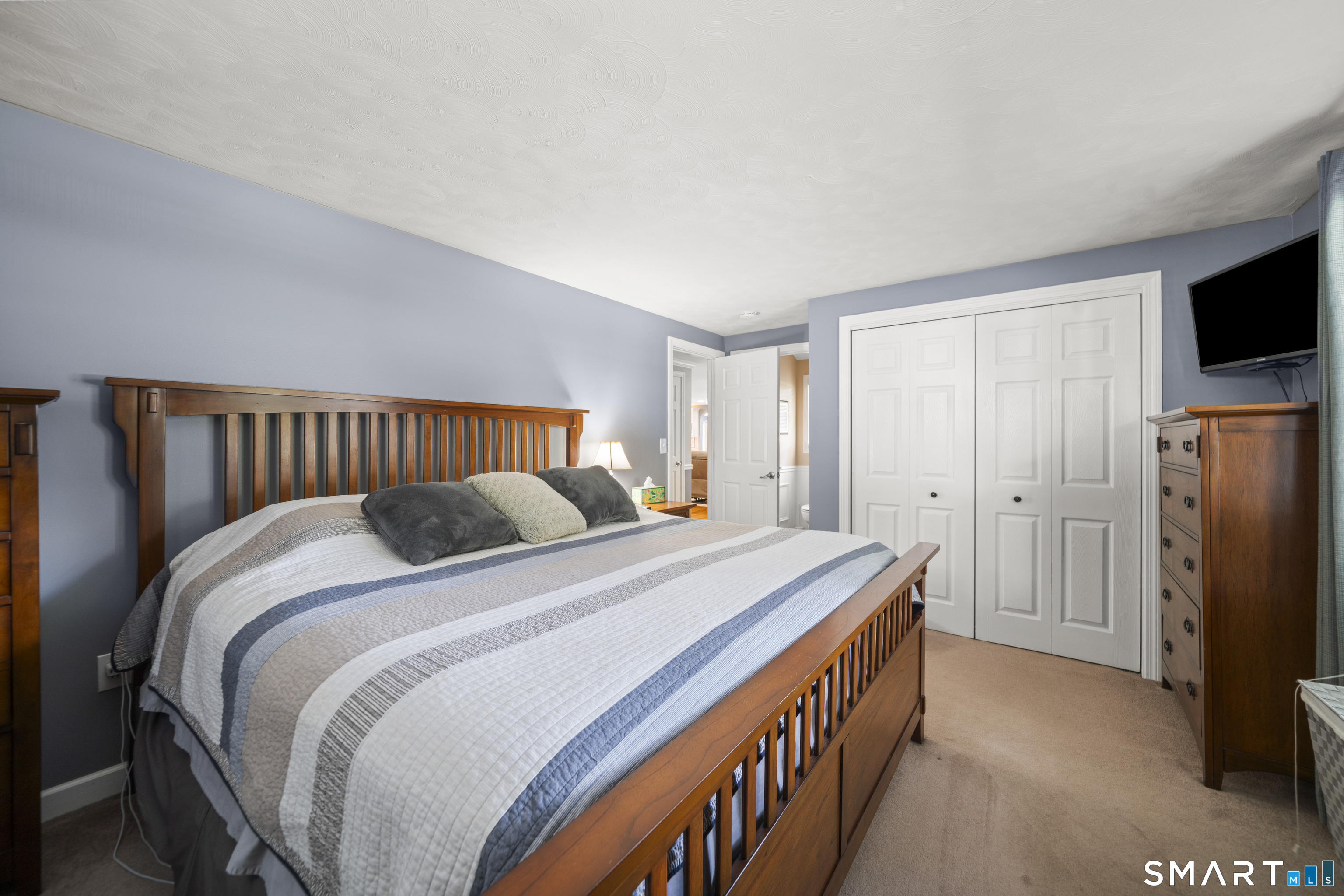 18 Saint James Avenue Enfield CT 06082