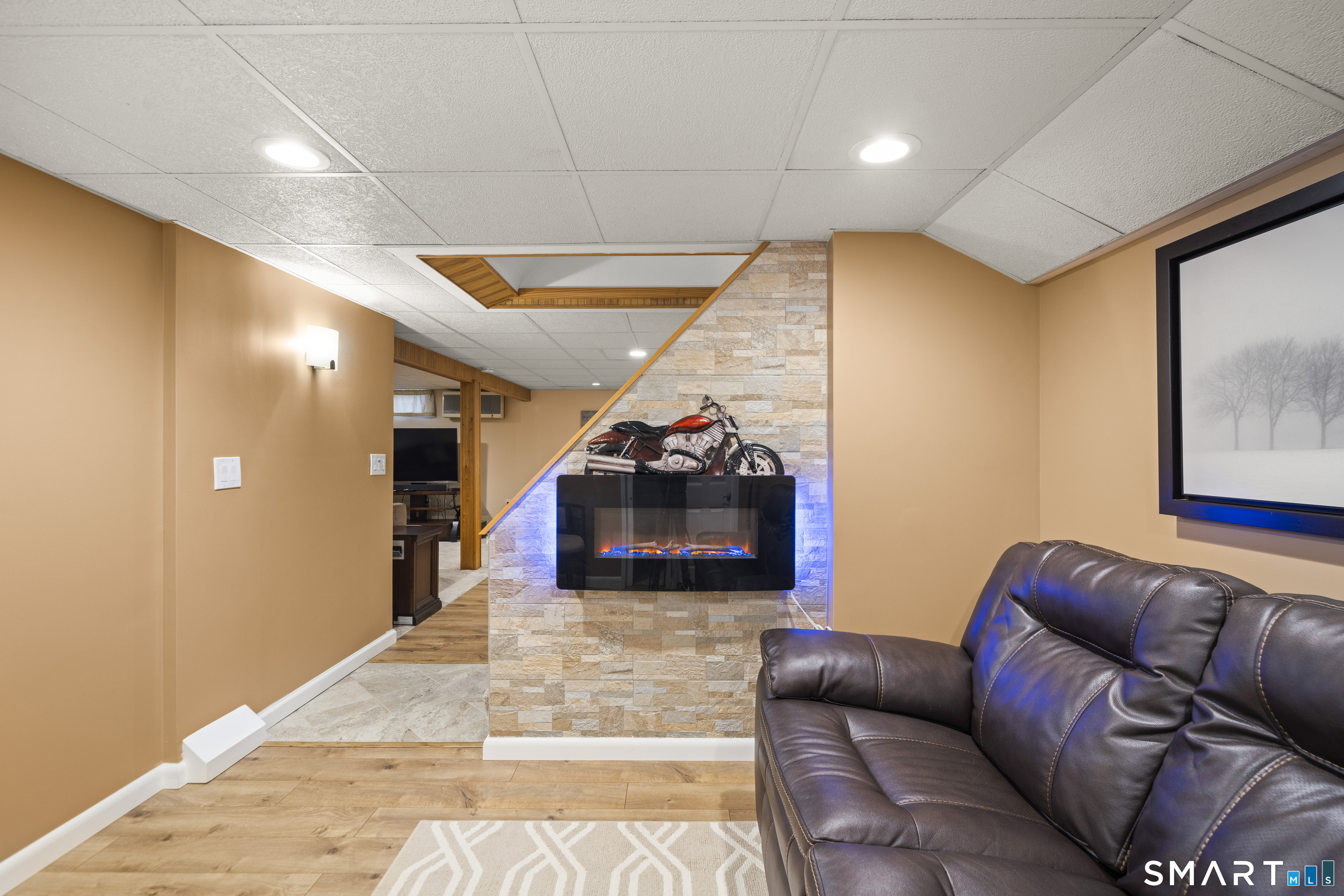 18 Saint James Avenue Enfield CT 06082