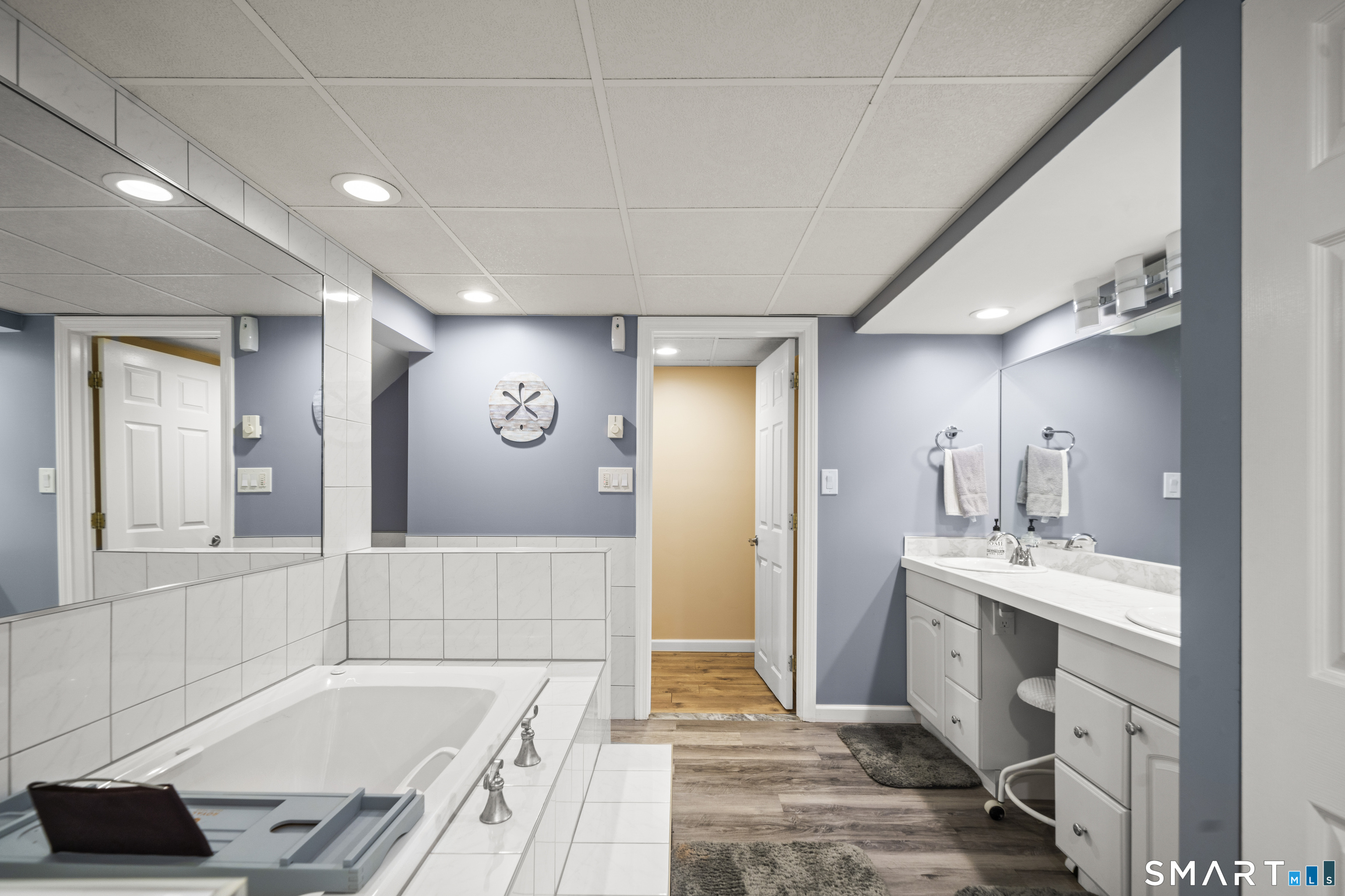 18 Saint James Avenue Enfield CT 06082