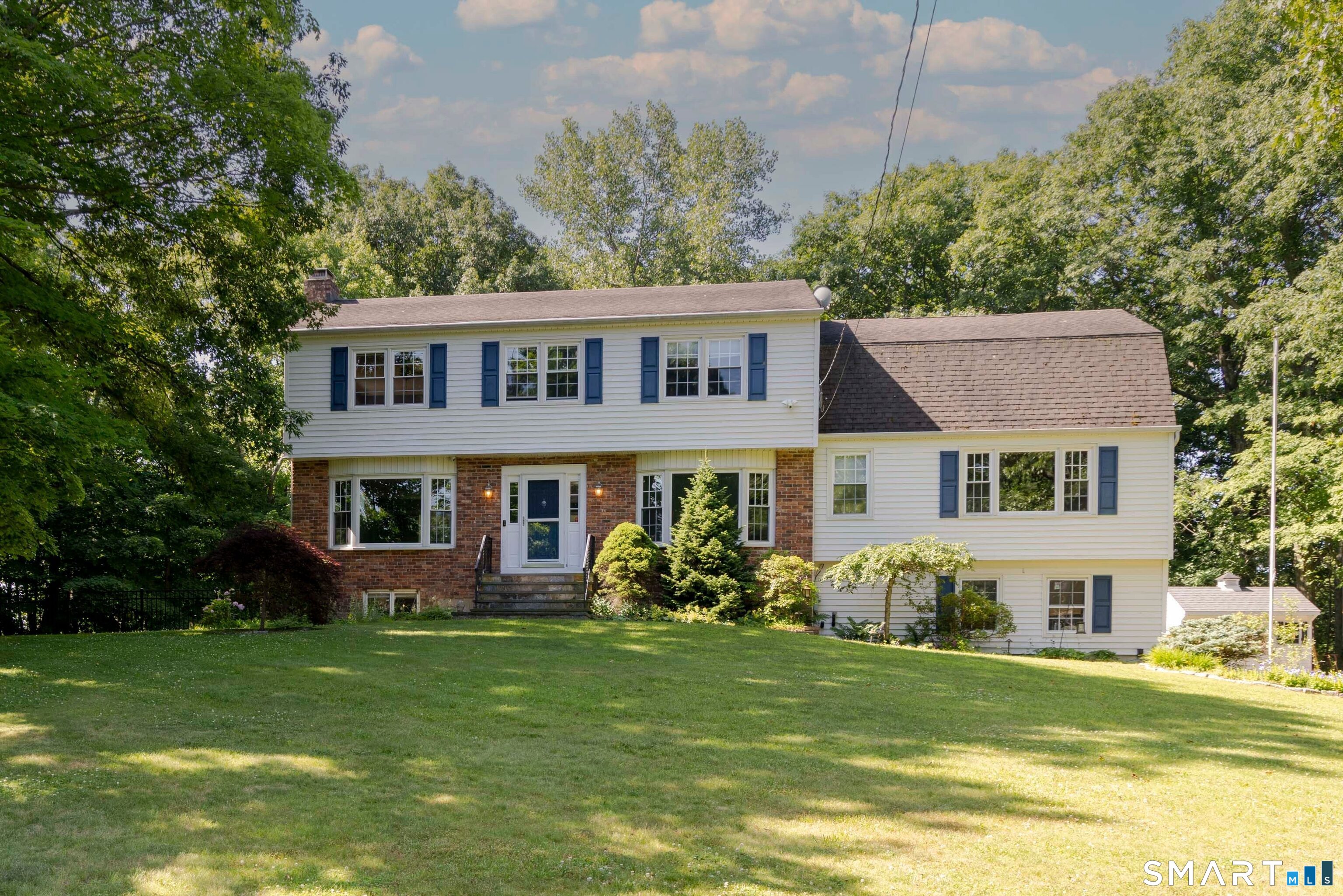 27 Round Hill Drive Danbury CT 06811