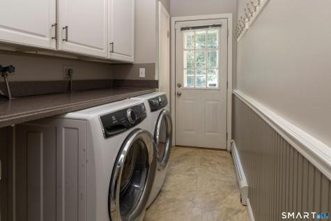 27 Round Hill Drive Danbury CT 06811