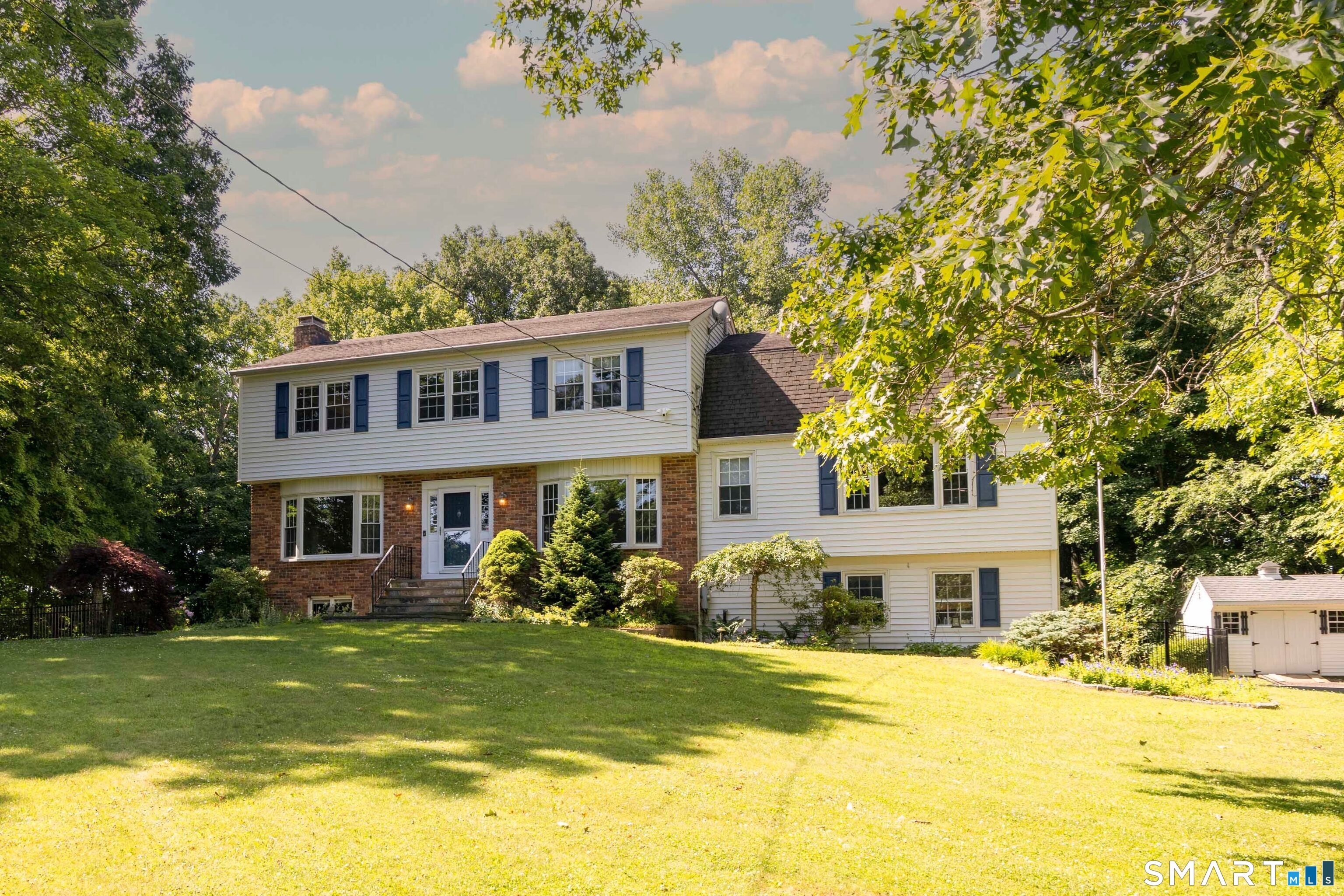 27 Round Hill Drive Danbury CT 06811