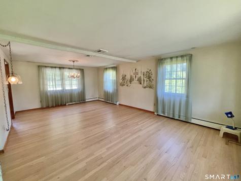 32 Kathy Drive Seymour CT 06483