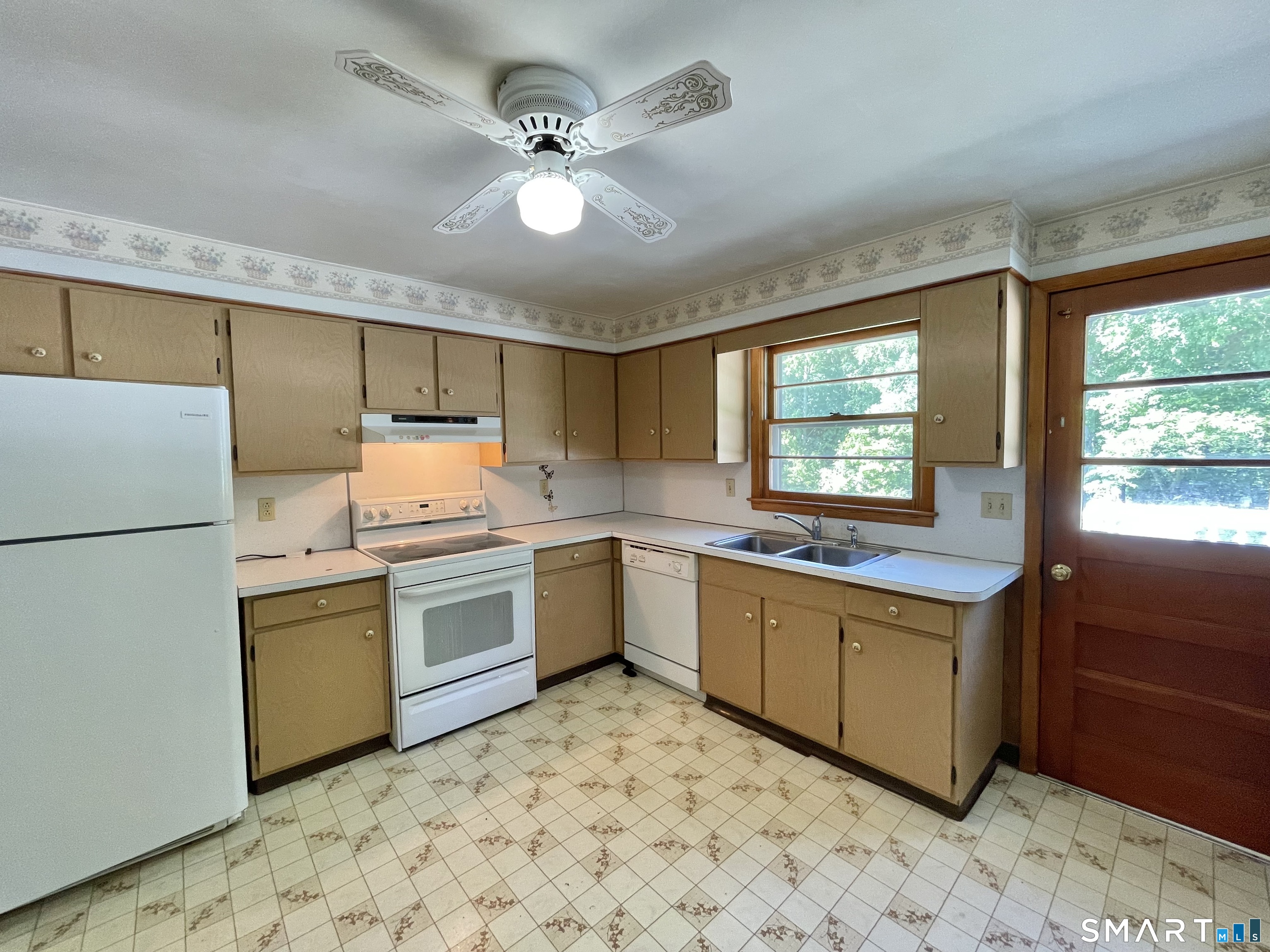 32 Kathy Drive Seymour CT 06483