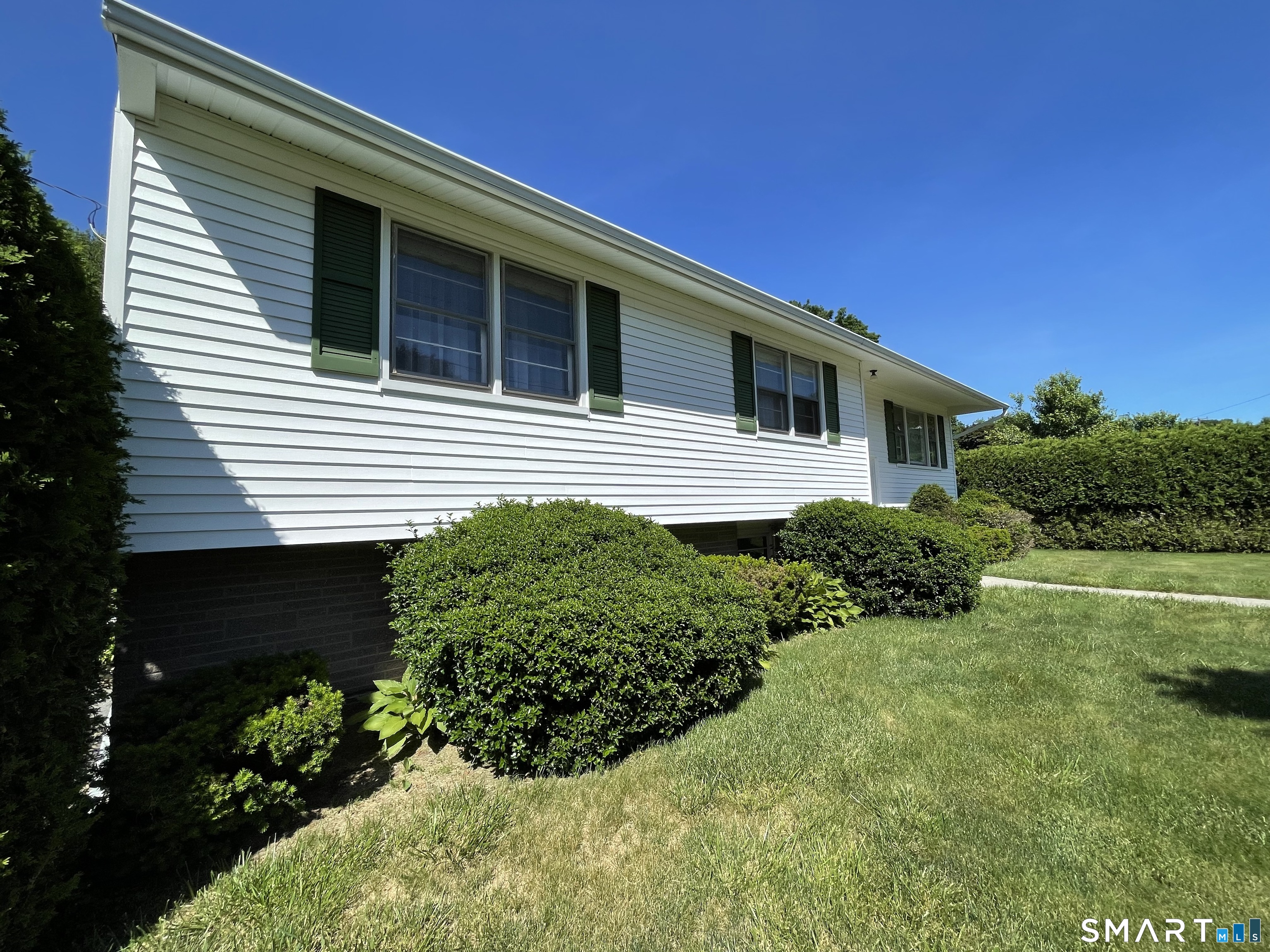 32 Kathy Drive Seymour CT 06483