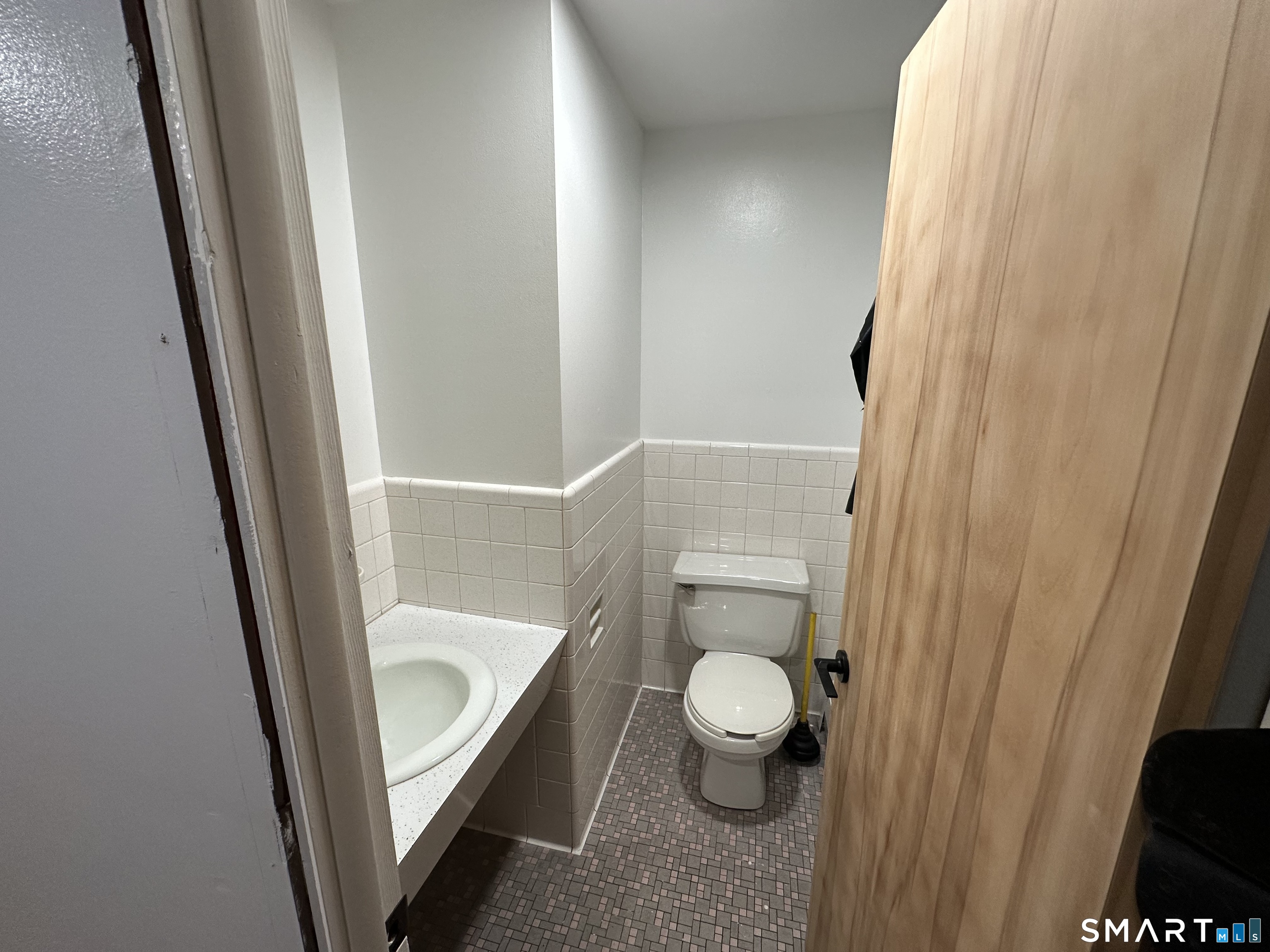 6 Shingle Hill Road West Haven CT 06516