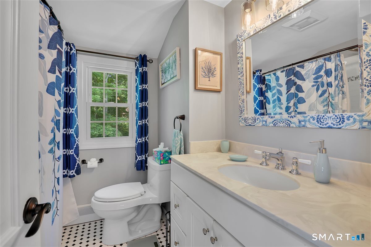 25 Silversmith Road Farmington CT 06085