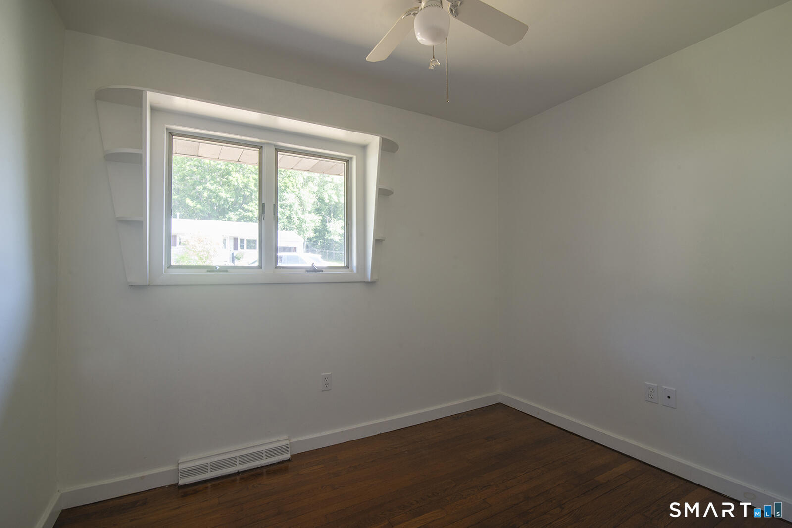 33 Shawondassee Drive Stonington CT 06378