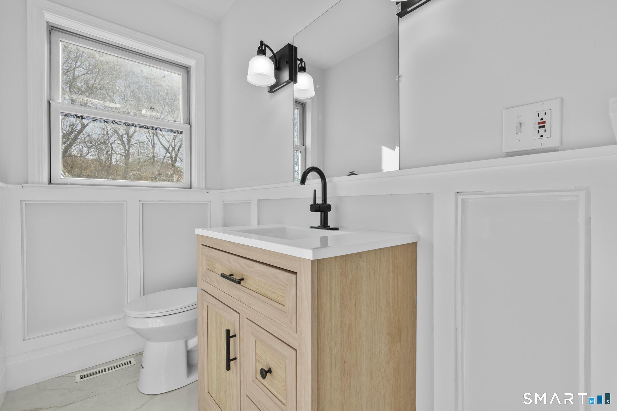 2 Greenwood Lane Guilford CT 06437
